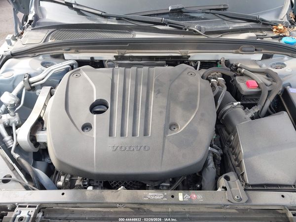 2024 VOLVO S60 B5 CORE DARK THEME