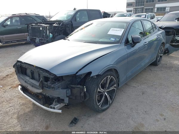 2024 VOLVO S60 B5 CORE DARK THEME