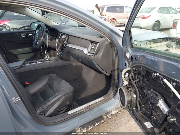 2024 VOLVO S60 B5 CORE DARK THEME