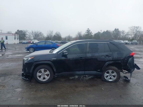 2020 TOYOTA RAV4 HYBRID XLE