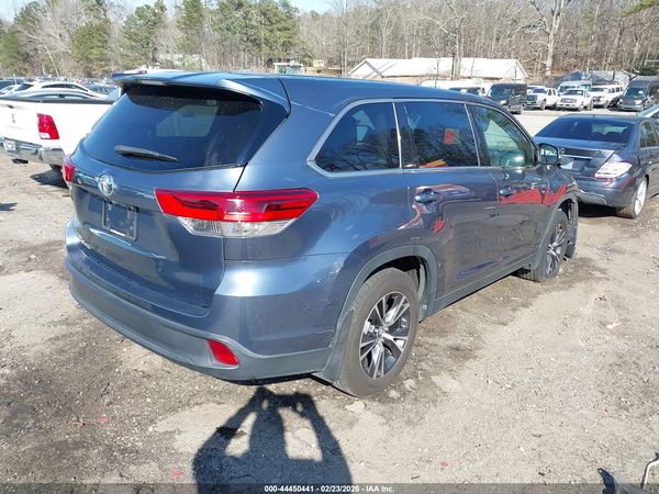 2019 TOYOTA HIGHLANDER LE