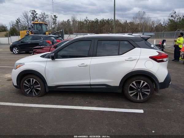 2019 NISSAN KICKS SR