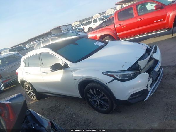 2017 INFINITI QX30 PREMIUM