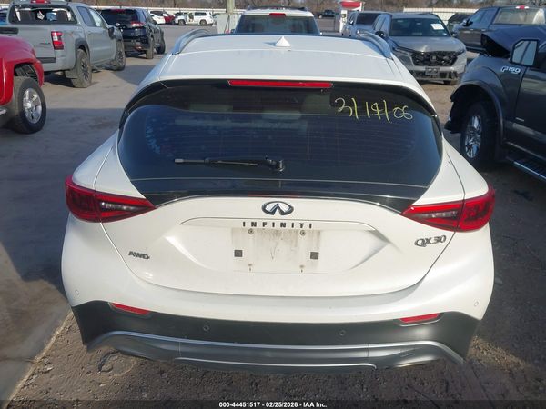 2017 INFINITI QX30 PREMIUM