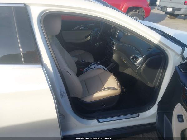 2017 INFINITI QX30 PREMIUM
