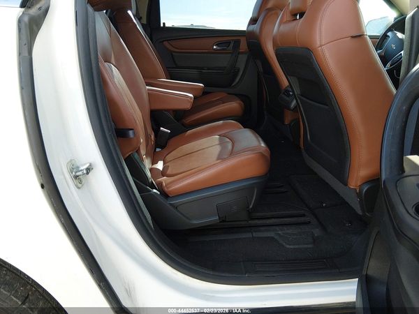 2015 CHEVROLET TRAVERSE 2LT — I8