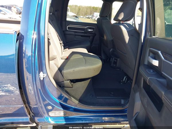 2024 RAM 2500 BIG HORN  4X4 6'4 BOX