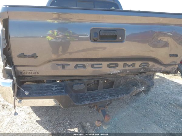 2022 TOYOTA TACOMA SR5 V6