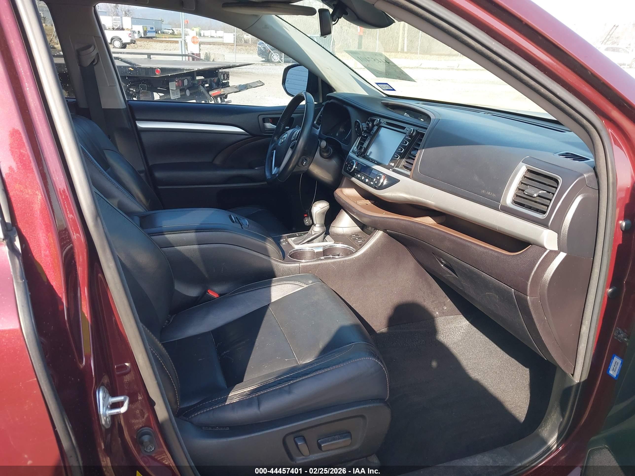 2018 TOYOTA HIGHLANDER XLE