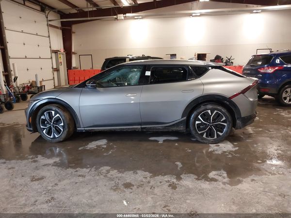 2023 KIA EV6 WIND