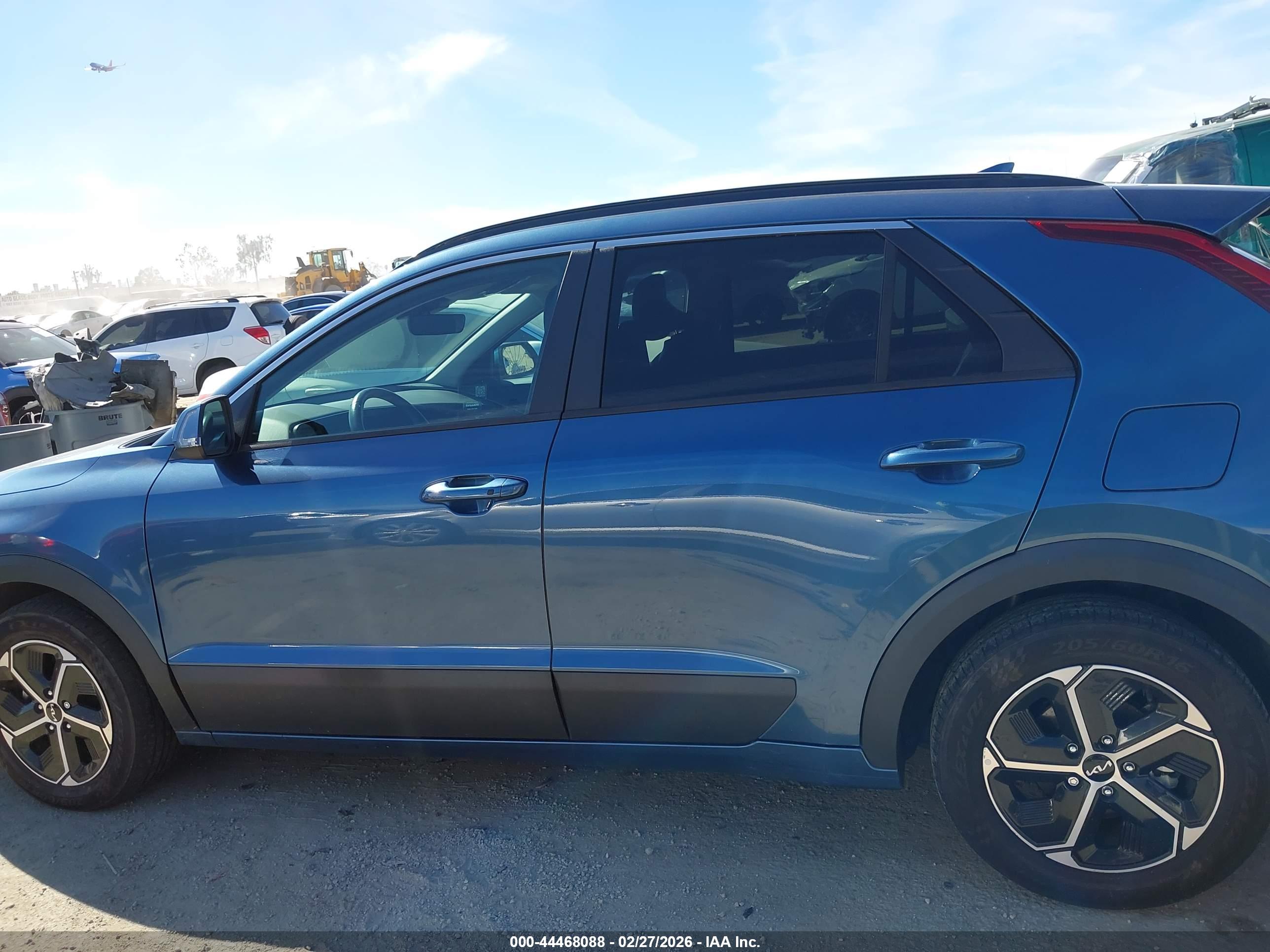 2024 KIA NIRO EX