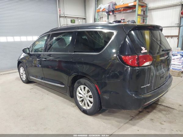 2017 CHRYSLER PACIFICA TOURING-L — I3