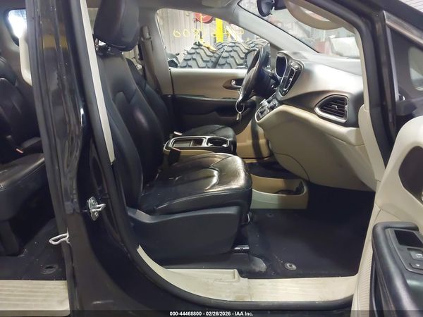 2017 CHRYSLER PACIFICA TOURING-L — I5