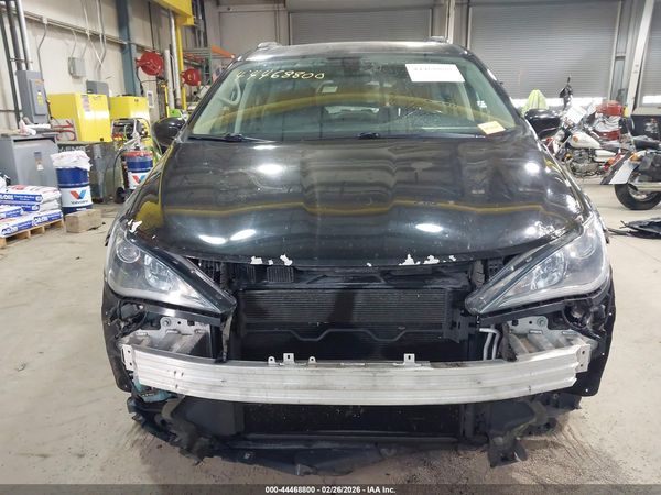 2017 CHRYSLER PACIFICA TOURING-L — I115