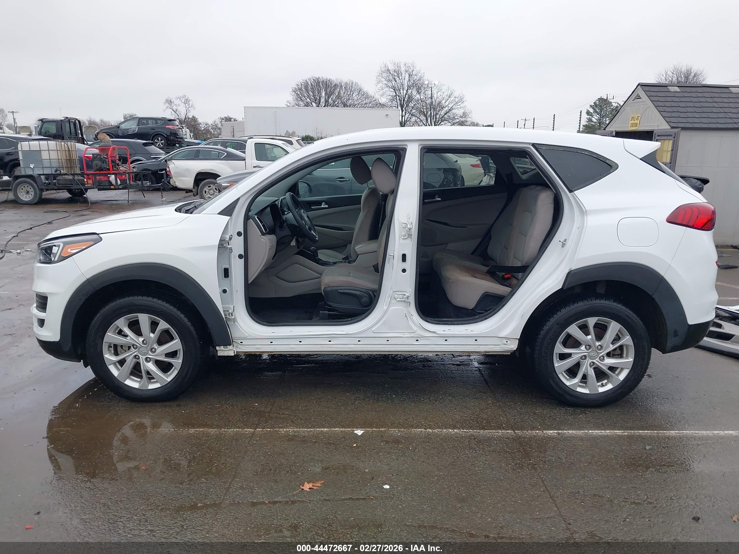 2021 HYUNDAI TUCSON SE