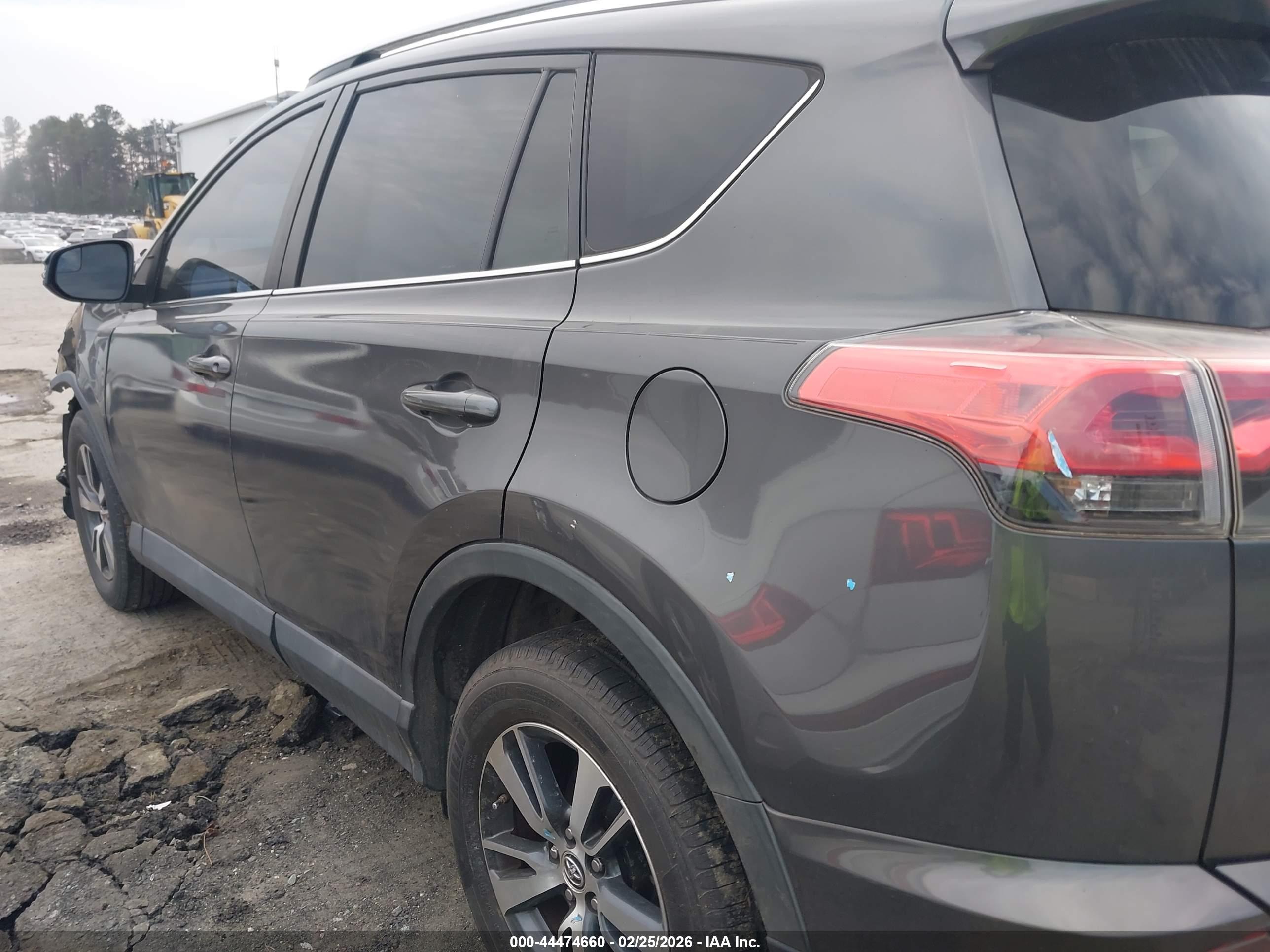 2016 TOYOTA RAV4 XLE