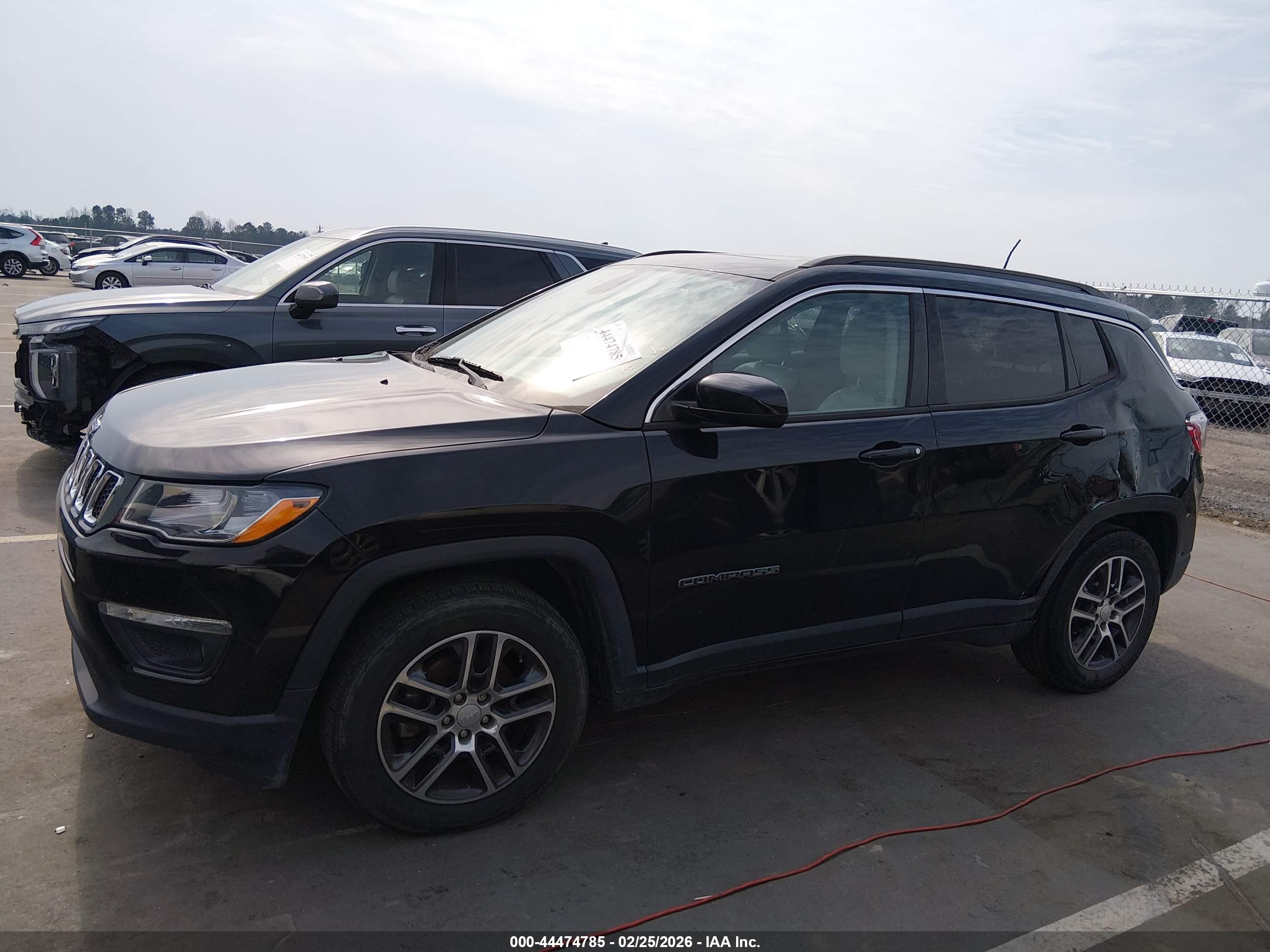 2018 JEEP COMPASS SUN AND WHEEL FWD