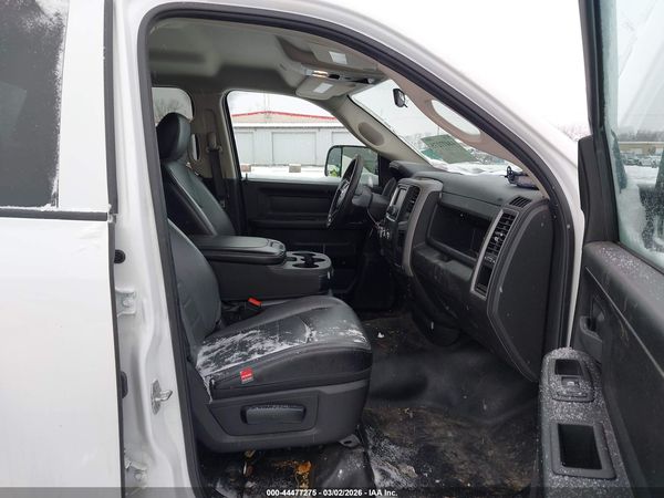 2022 RAM 1500 CLASSIC TRADESMAN  4X4 6'4 BOX