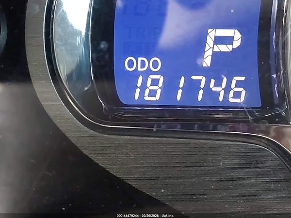 2014 TOYOTA SIENNA XLE V6 8 PASSENGER