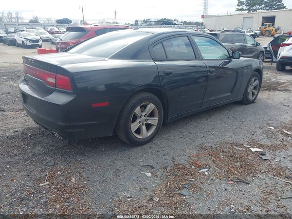 2013 DODGE CHARGER SE