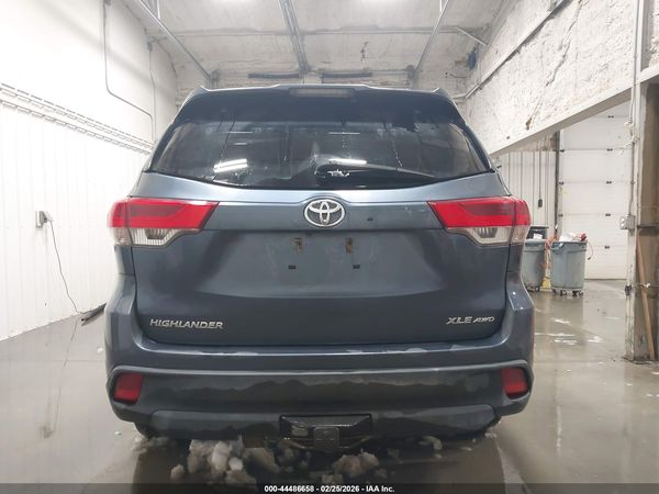 2017 TOYOTA HIGHLANDER XLE