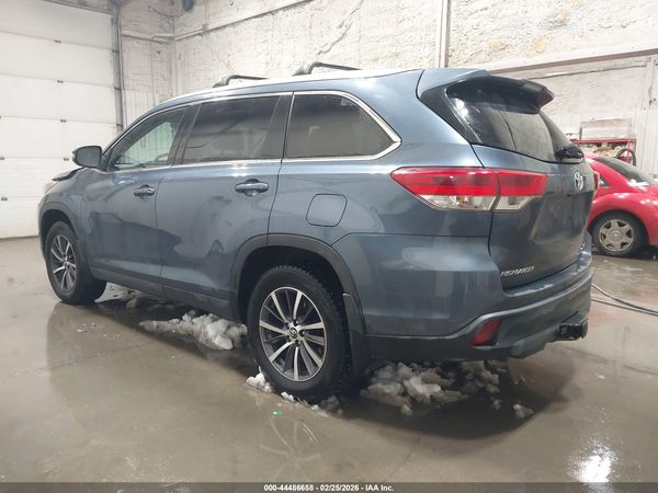 2017 TOYOTA HIGHLANDER XLE