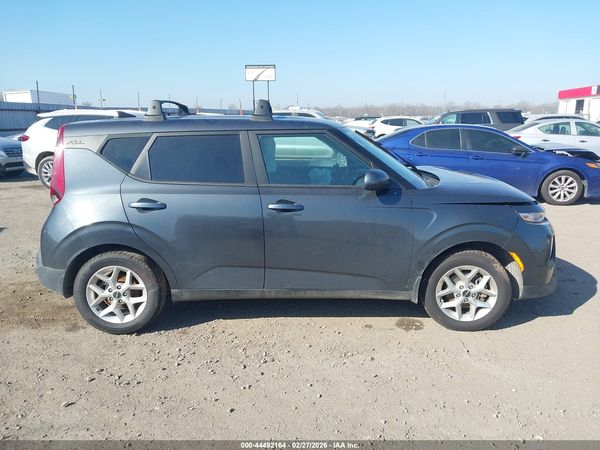 2022 KIA SOUL LX