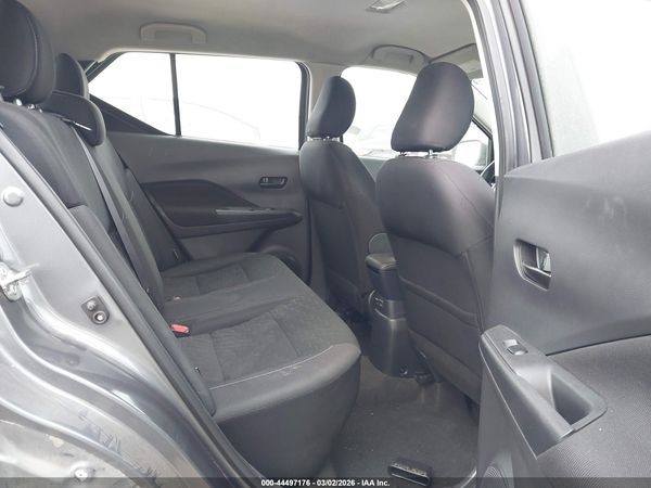 2021 NISSAN KICKS S XTRONIC CVT — I8