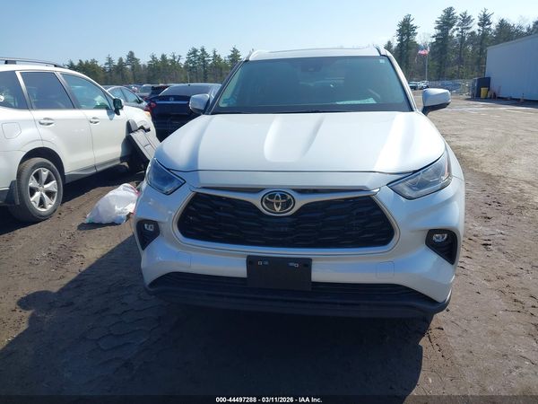 2026 TOYOTA HIGHLANDER XLE