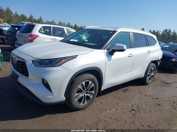 2026 TOYOTA HIGHLANDER XLE