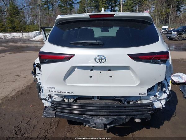 2026 TOYOTA HIGHLANDER XLE