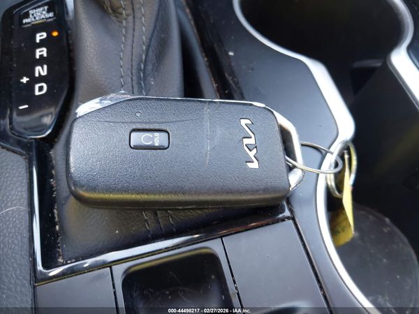 2022 KIA K5 LXS