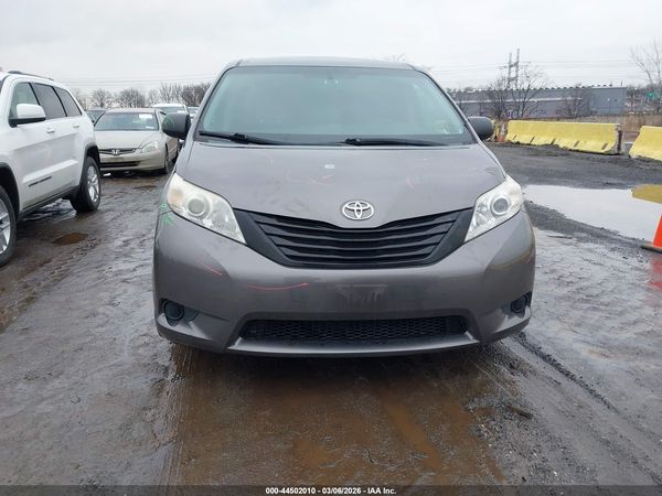2015 TOYOTA SIENNA L 7 PASSENGER