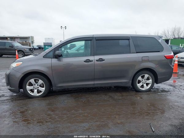 2015 TOYOTA SIENNA L 7 PASSENGER