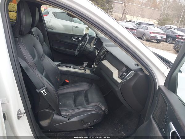 2021 VOLVO XC60 T6 INSCRIPTION