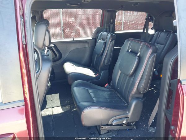 2018 DODGE GRAND CARAVAN GT — I8