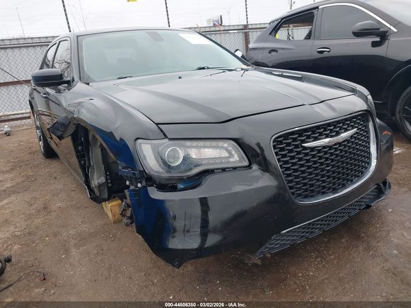 2018 CHRYSLER 300 TOURING — I1