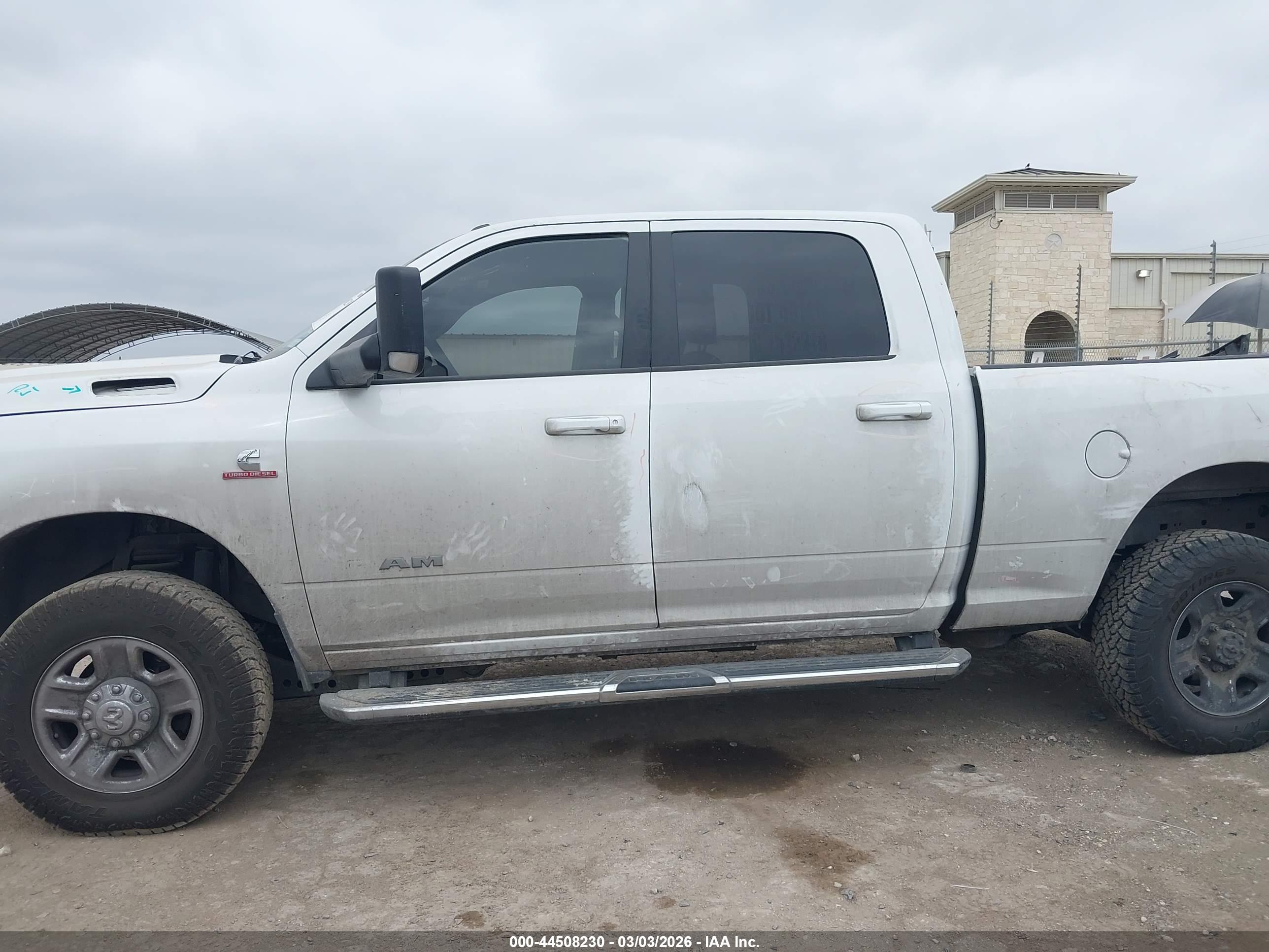 2022 RAM 2500 BIG HORN  4X4 6'4 BOX