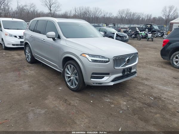 2023 VOLVO XC90 B6 ULTIMATE 6-SEATER