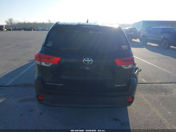 2018 TOYOTA HIGHLANDER XLE