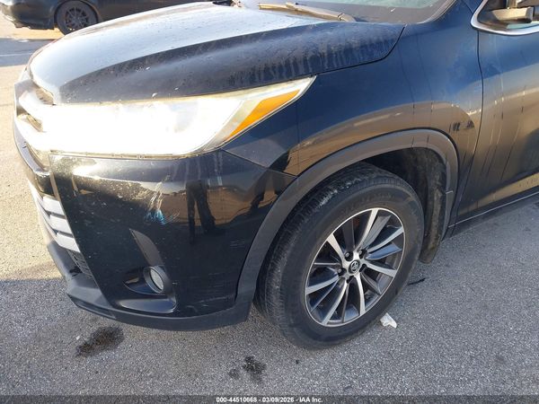 2018 TOYOTA HIGHLANDER XLE