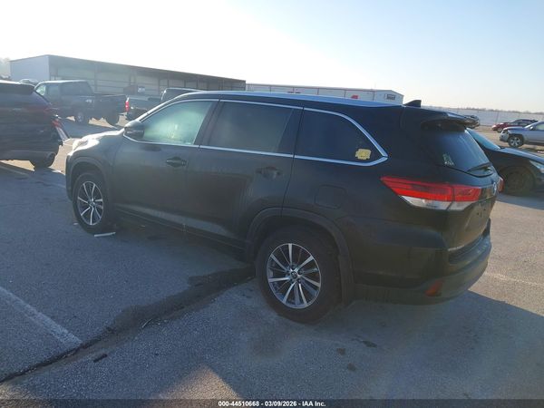 2018 TOYOTA HIGHLANDER XLE