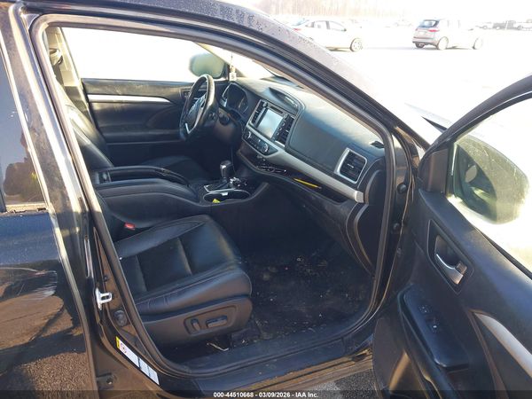 2018 TOYOTA HIGHLANDER XLE