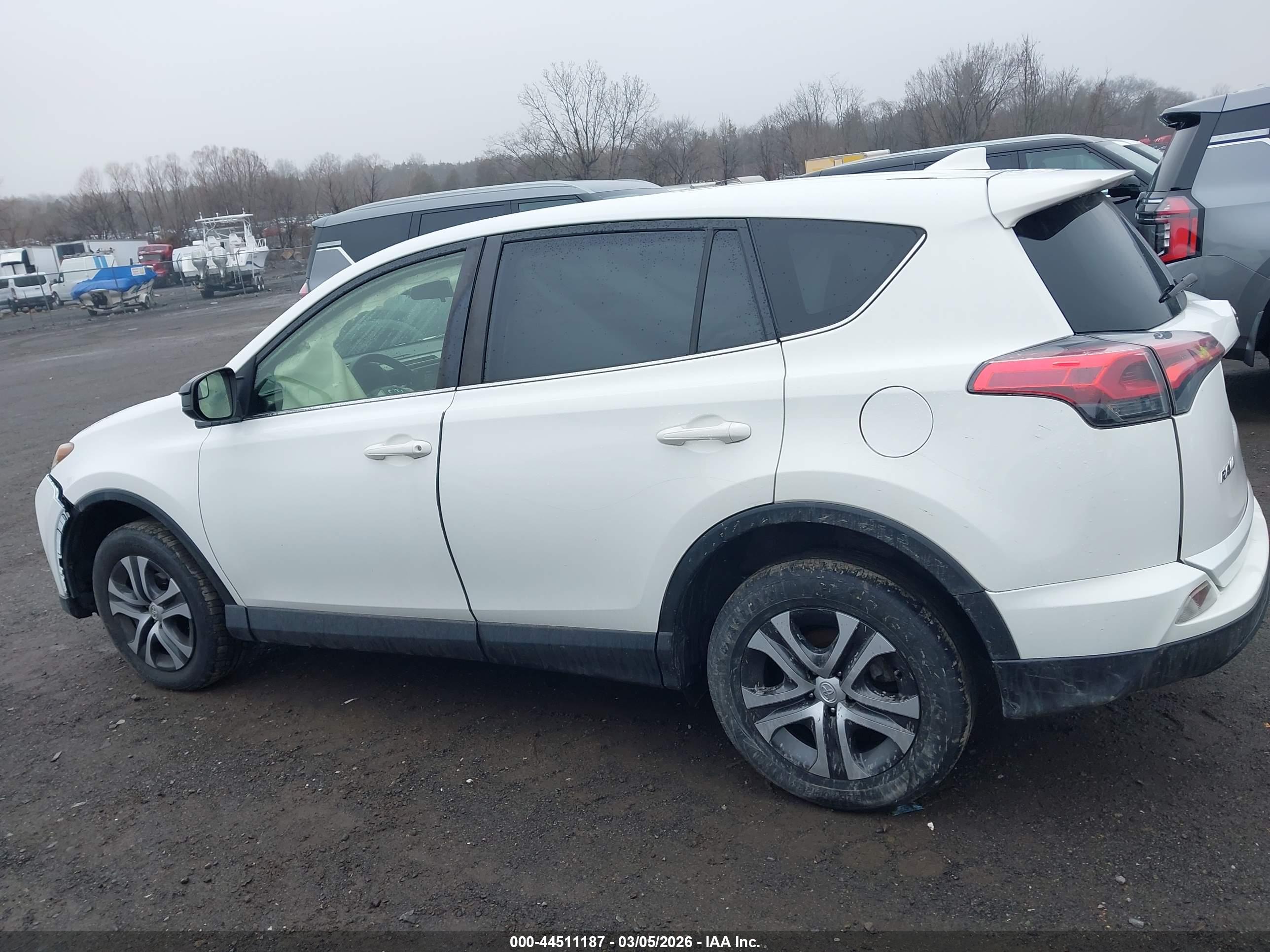 2018 TOYOTA RAV4 LE
