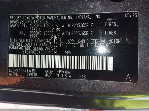 2025 TOYOTA SIENNA XLE