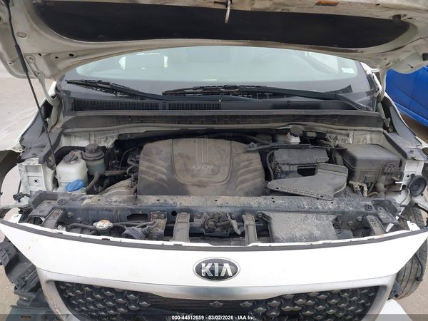 2016 KIA SEDONA LX