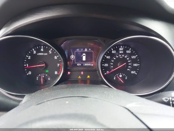2016 KIA SEDONA LX