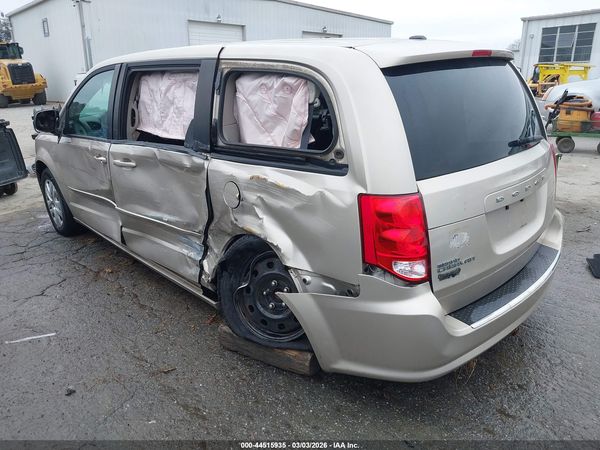 2015 DODGE GRAND CARAVAN SE — I3