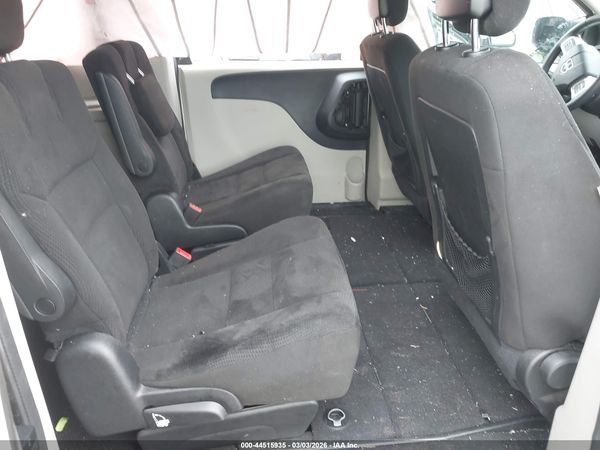 2015 DODGE GRAND CARAVAN SE — I8