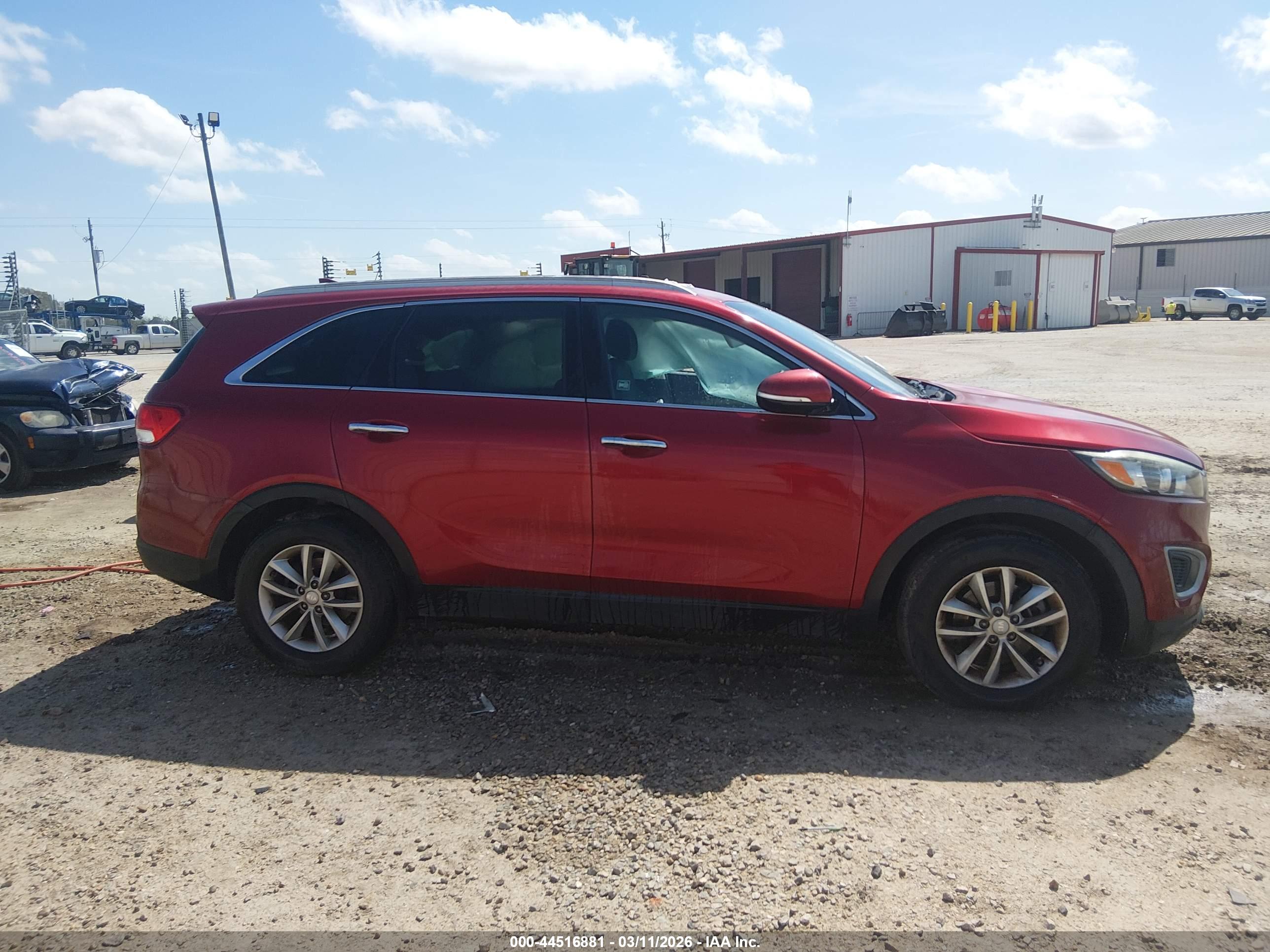 2017 KIA SORENTO 2.4L LX